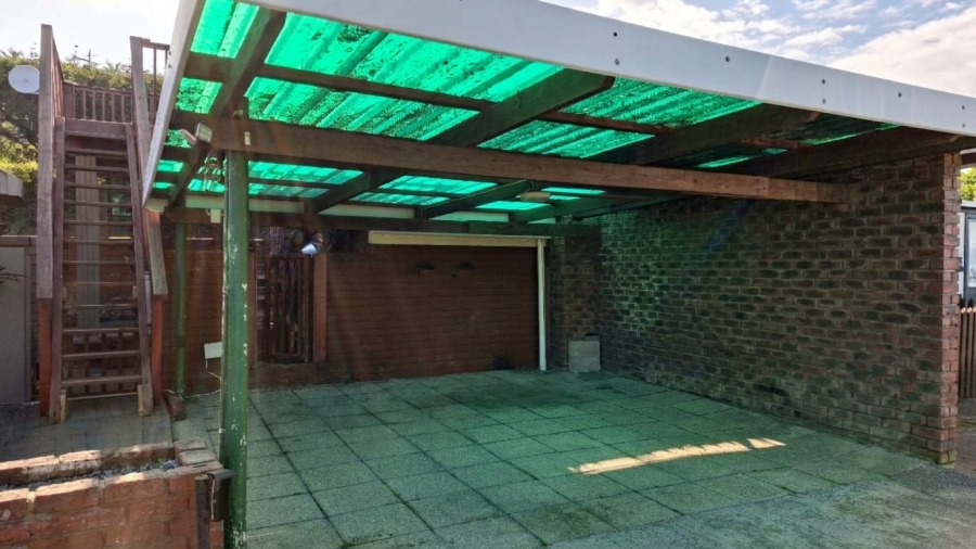 3 Bedroom Property for Sale in Glen Eden Eastern Cape